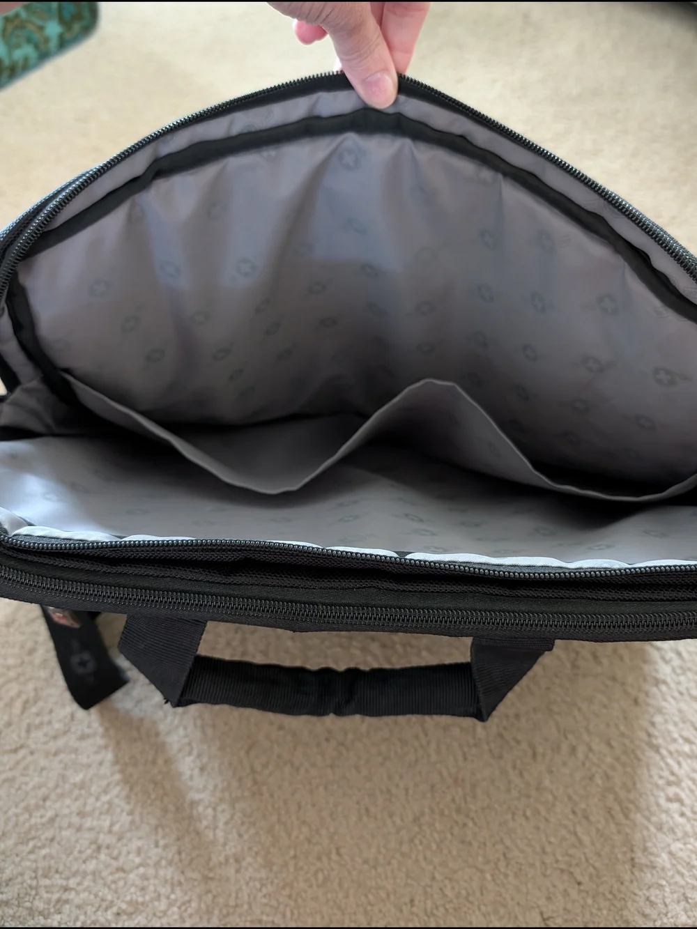 SwissGear Black Padded Laptop Messenger Bag
